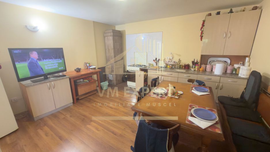 CASĂ 6 CAMERE TEREN 456 MP CENTRU CANPULUNG - Poză 30