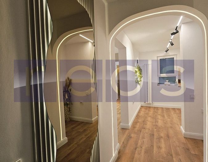 De vanzare apartament 2 camere renovat modern cu balcon in zona Piata Victoriei - Poză 2