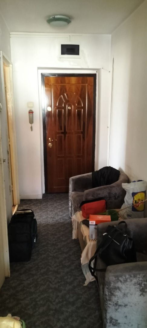 vind apartament 3 camere zona Centrala, etaj 2 - Poză 5