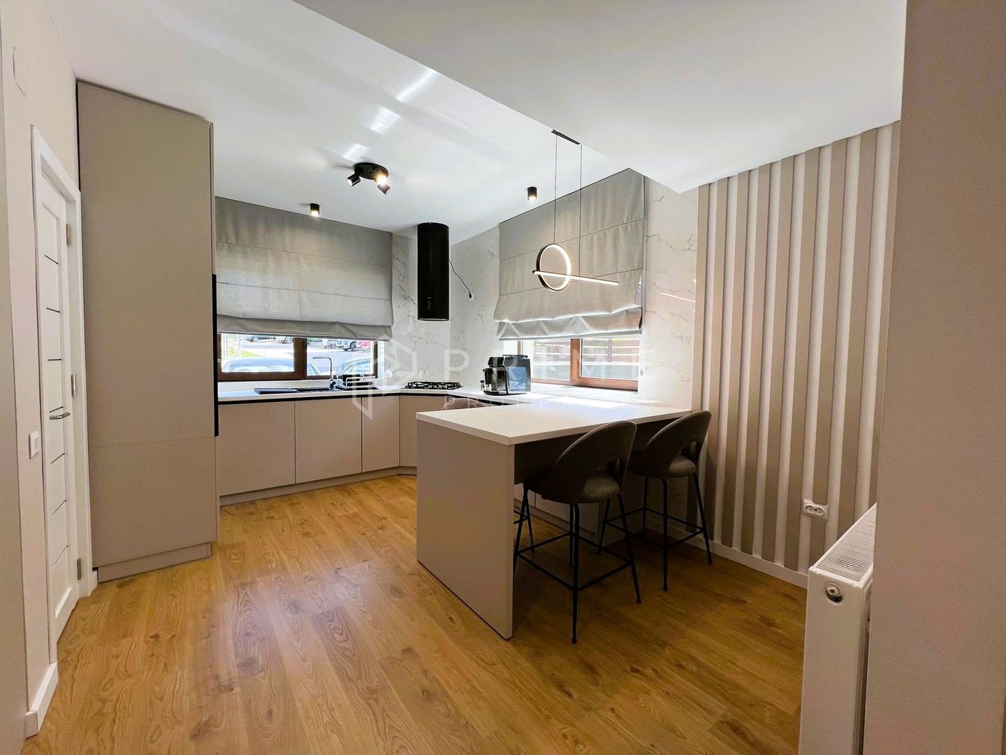 Casă Duplex de vânzare – Corunca | Design deosebit, aproape de pădure - Poză 6