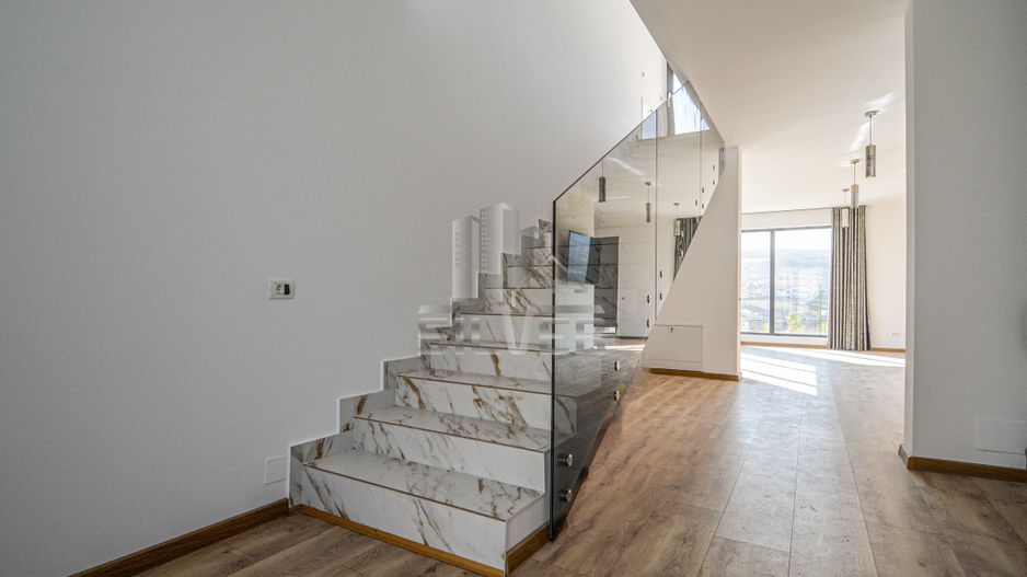 Casa individuala ultrafinisata in zona strazii Valea Chintaului - Poză 14