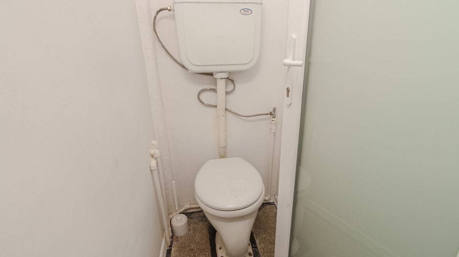 Piata Muncii, casa 87 mp totali, 179 mp curte libera, ideala birouri - Poză 29