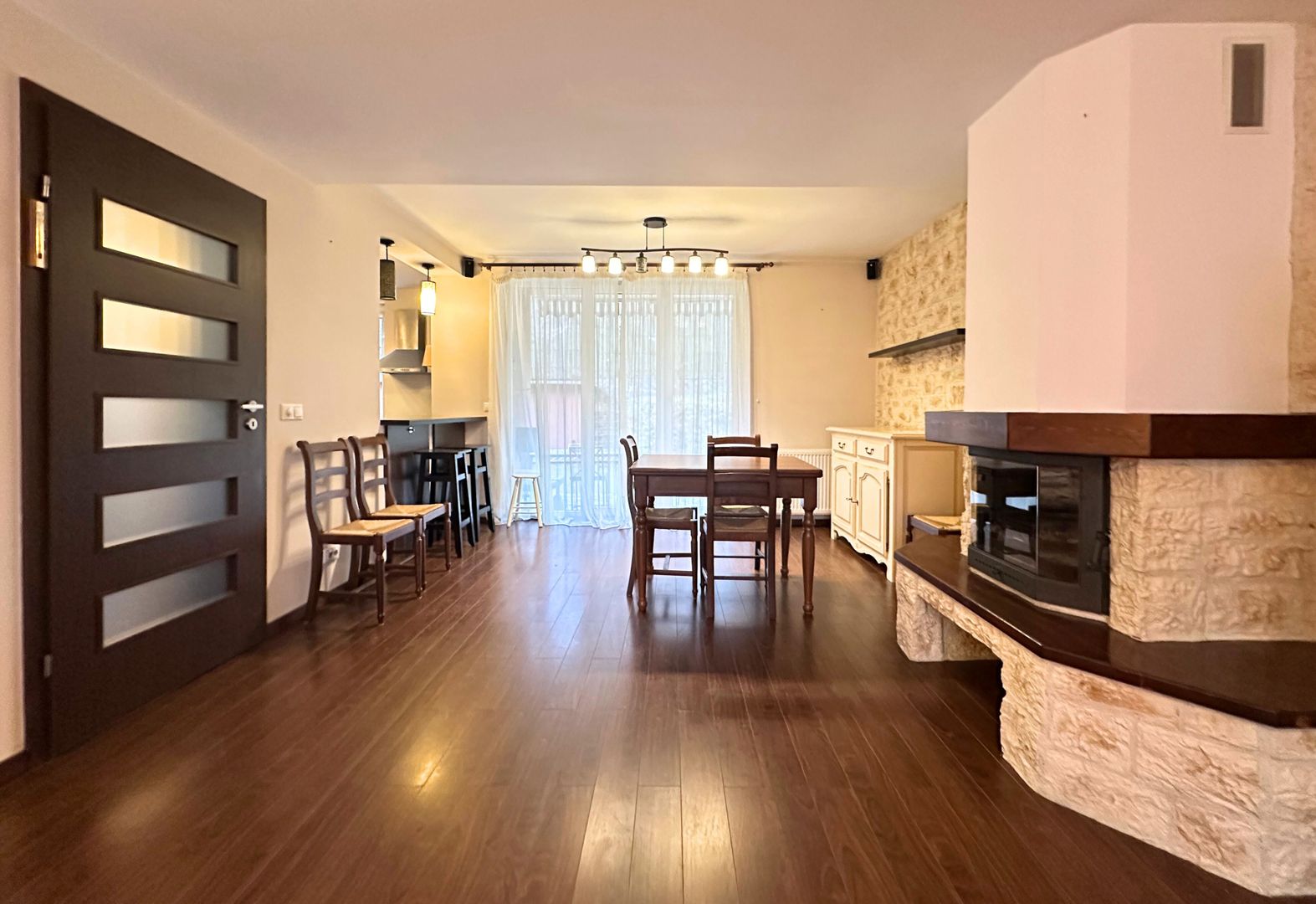 Închiriere casa duplex primitor creat pentru confort liniște și momente frumoase - Poză 11