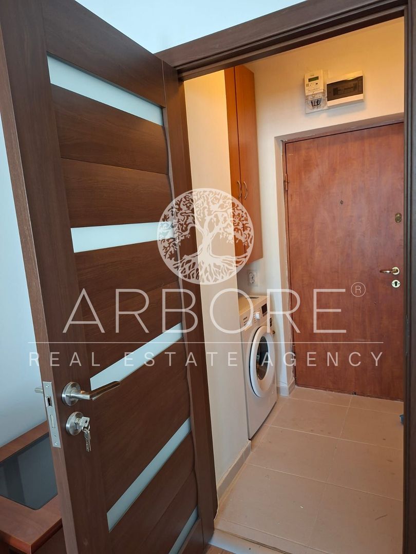 Garsoniera vis a vis de Athenee Palace nou renovata si mobilata - Poză 5