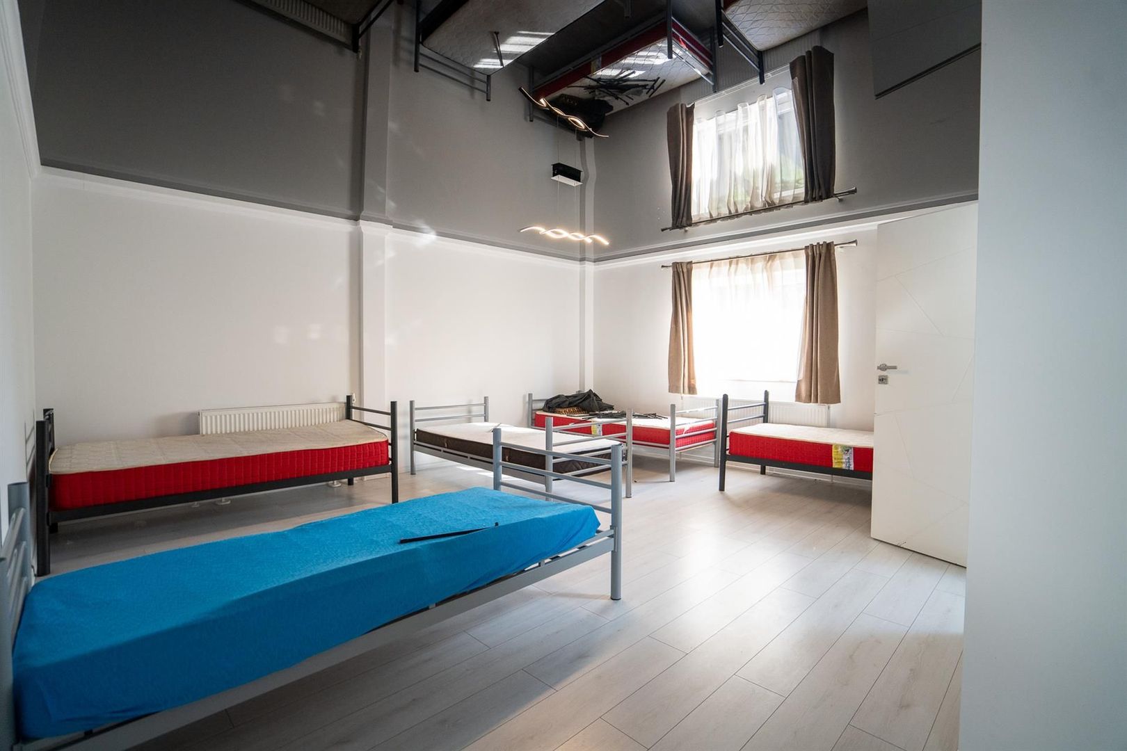 Spatiu comercial birouri/cazare Episcopia - Poză 11