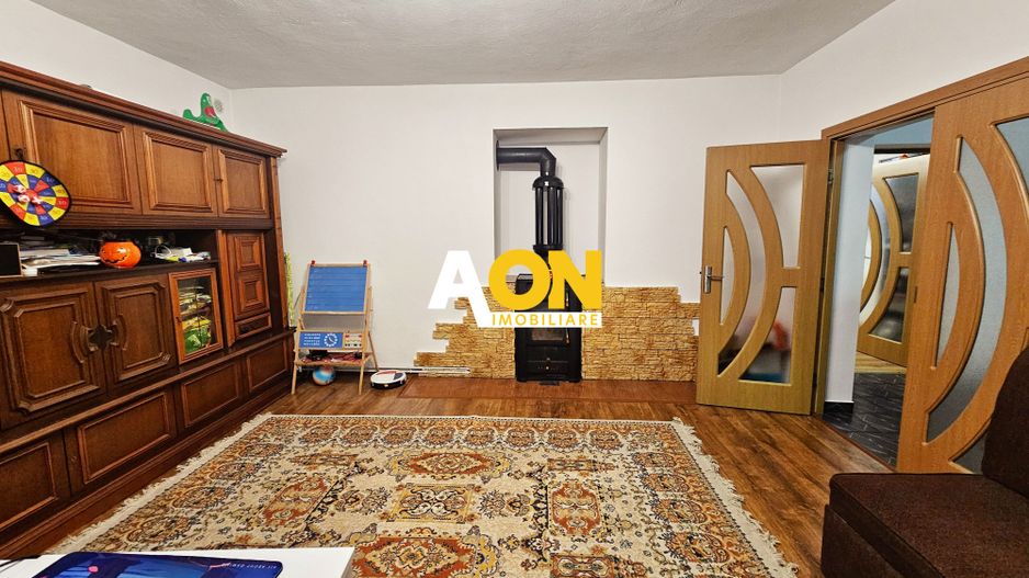 Casa cu doua corpuri, 5 camere, 1580 mp teren, Dealul Furcilor - Poză 6