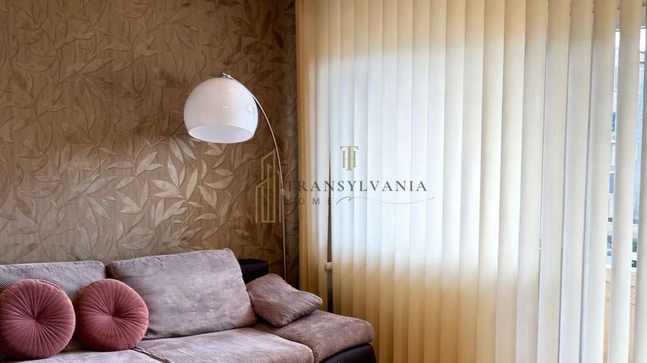 Apartament 3 camere, decomandat - Poză 2