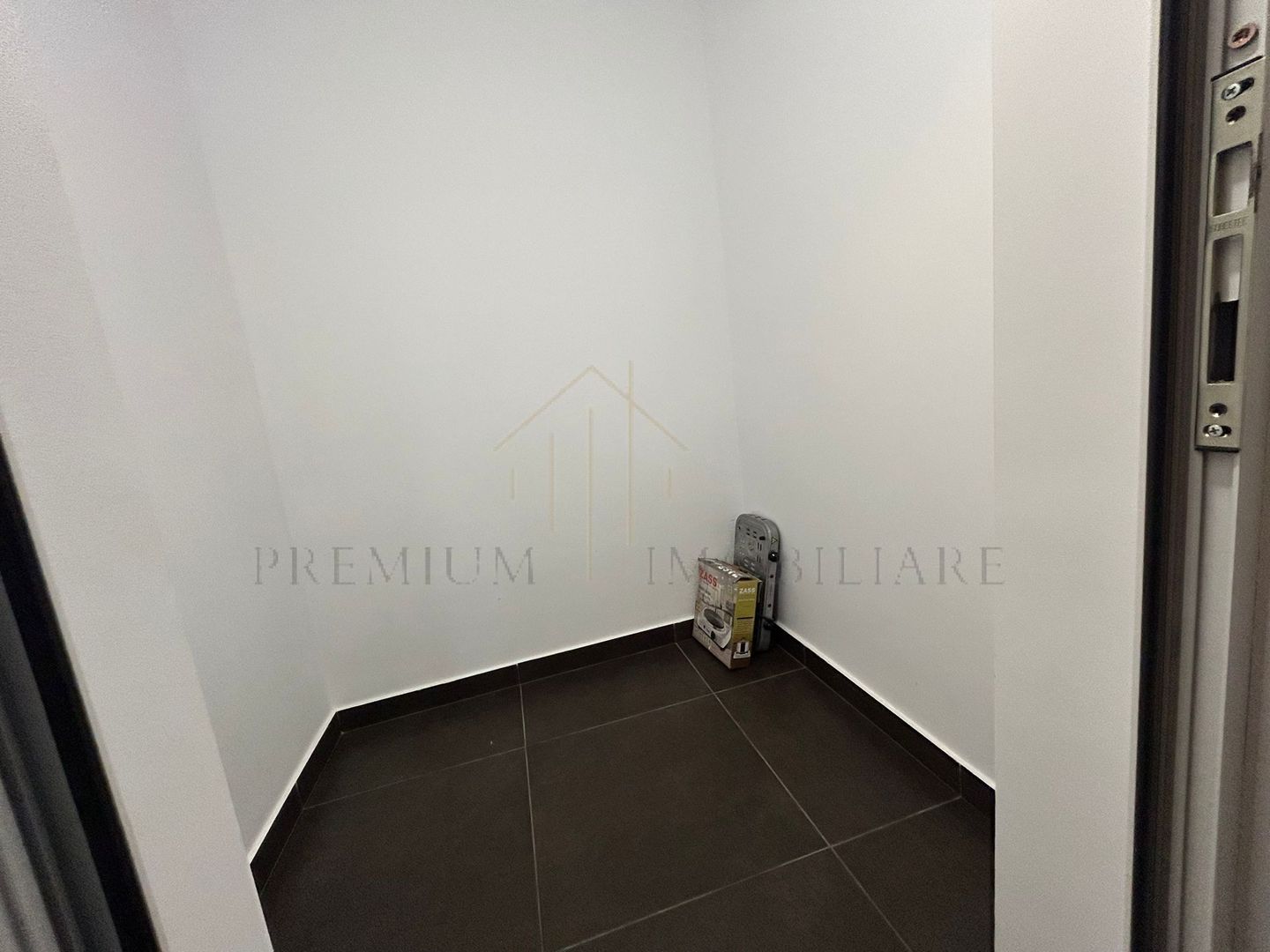 Apartament 2 camere de vanzare Piateta Catedralei - Poză 9