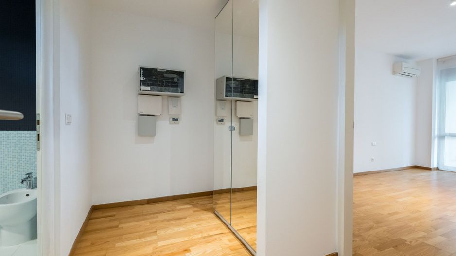 COMISION 0% - Vila superba 4 dormitoare 5 bai vedere lac -Baneasa complex inchis - Poză 21