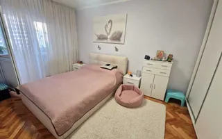 Apartament 3 camere Aradului 2 bai 2 balcoane centrala proprie - Poză 14