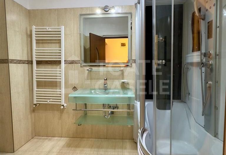 Apartament cu 3 camere de vanzare, zona VIVO - Poză 6