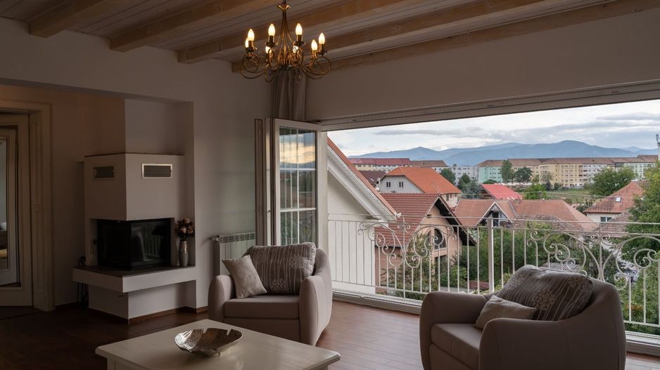 Penthouse de închiriat în Sibiu – Calea Dumbrăvii | 4 camere | 200 mp - Poză 4