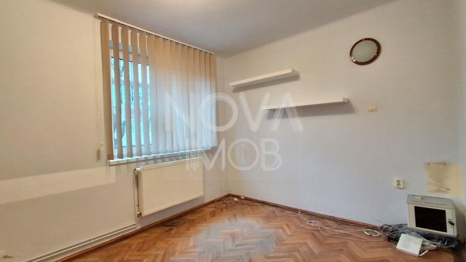 Apartament 4 camere de vanzare, Central - Poză 4