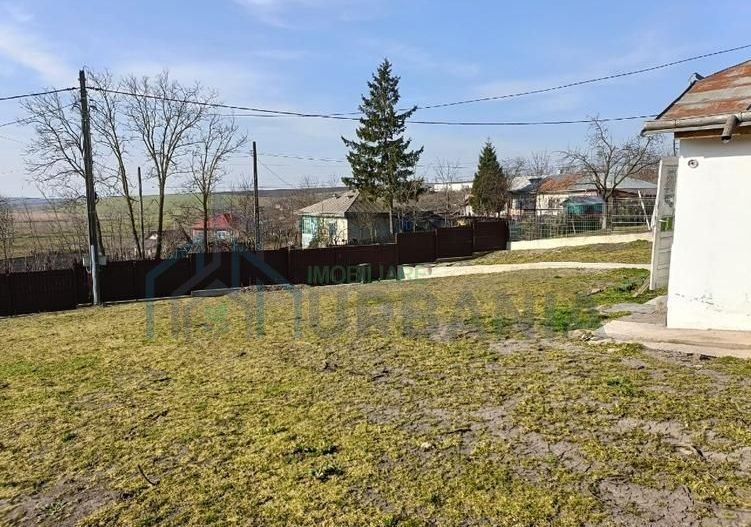 Casă renovată în stil tradițional, Romanesti, Iași – 3 camere, 50 mp utili, teren 3240 mp - Poză 8