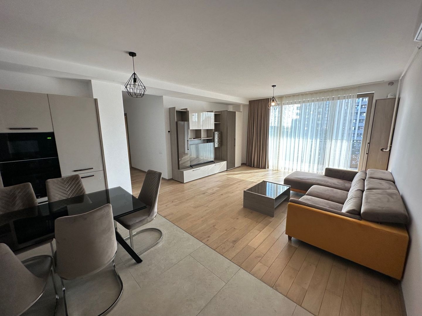 Apartament bloc nou 3 camere - parcare subterana - Poză 1