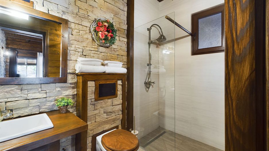 Pensiune de Lux pe Malul Dunării în Dubova - Poză 13