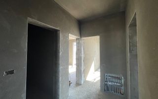 Apartament 3 camere - semidecomandat - 1450€/mp - Poză 3