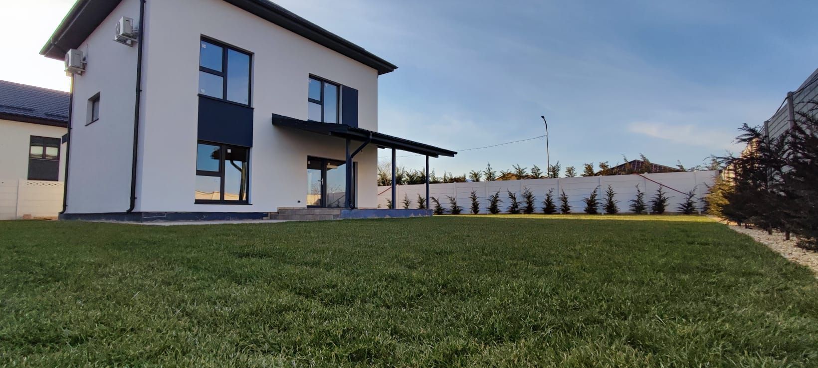 Vilă Individuală cu 700 mp Teren și Mansardă Amenajată - Poză 29