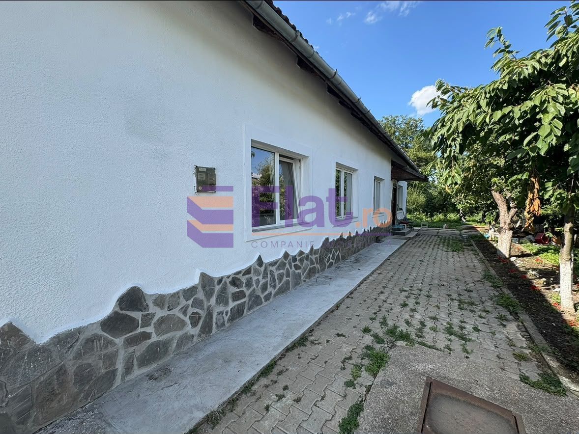 Casă cu teren de 1.651 mp și ieșire la lac Feldioara Pod mansardabil - Poză 9