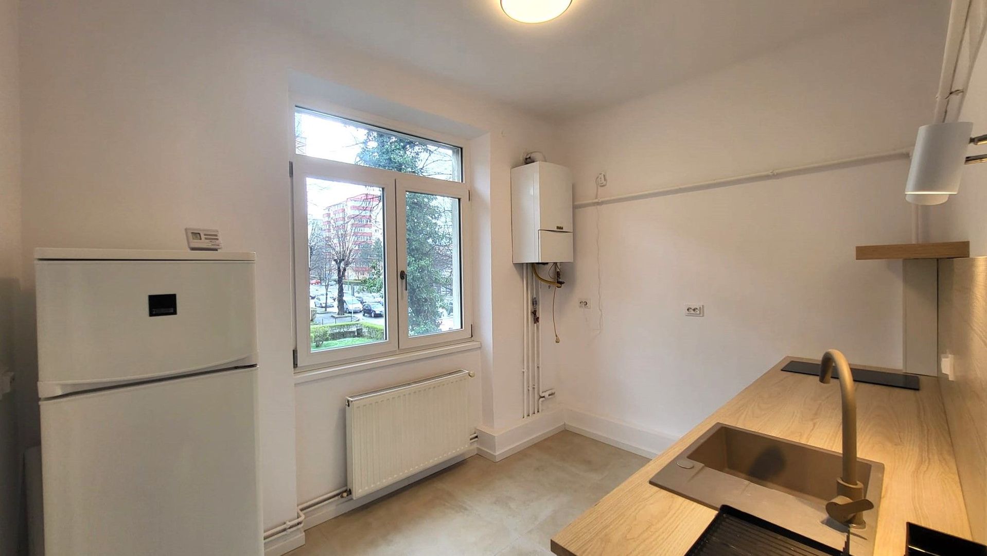 Zona Spitalului Judetean, 2 camere decomandate, renovate complet - Poză 4