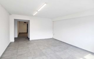 Spațiu comercial stradal de închiriat – 45 mp + 20 mp exterior - Poză 1