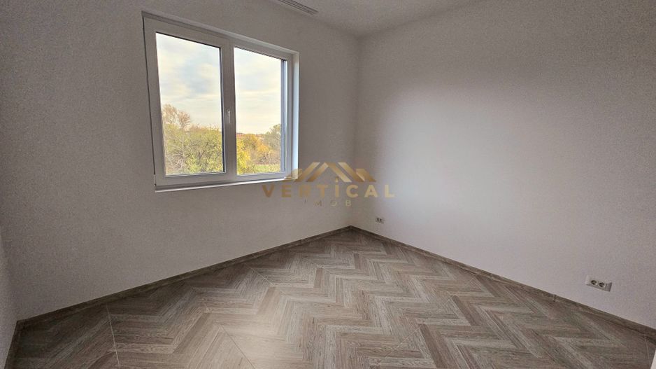 Vila la intrare in comuna Berceni - Poză 12