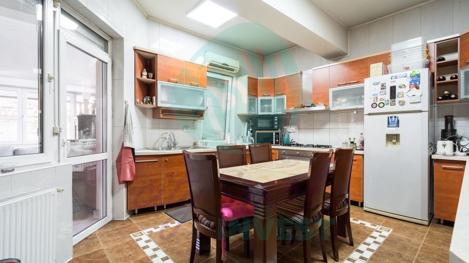 Vila spatioasa in zona Erou Iancu Nicolae - British School - Poză 9