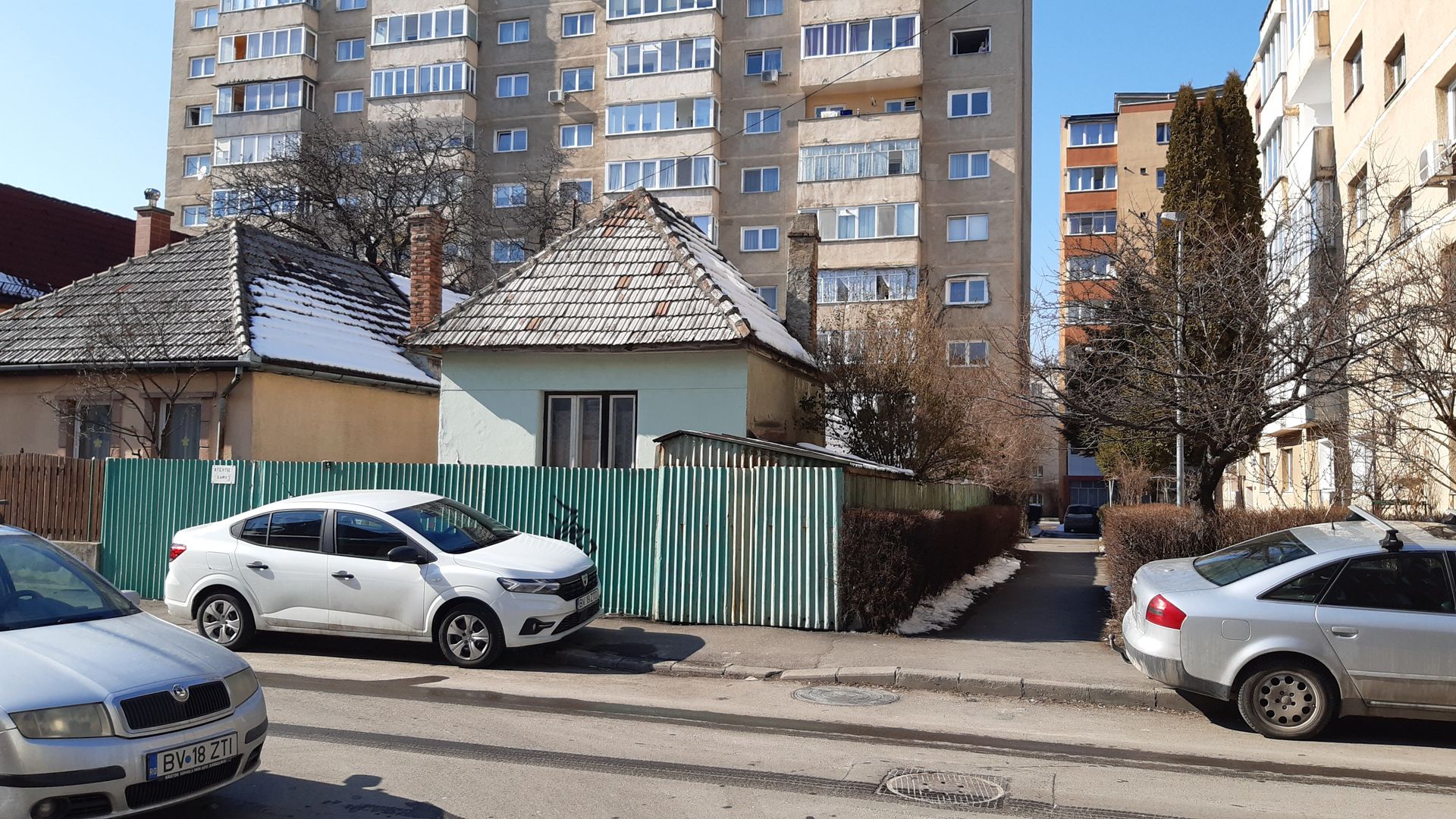 Cartierul Astra, casa batraneasca cu 166mp teren, 83000 euro - Poză 3