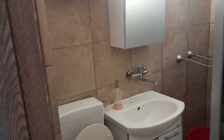 Apartament 2 camere semidecomandat în Tătărași, etaj 1, două balcoane, lângă parcul mare - Poză 5