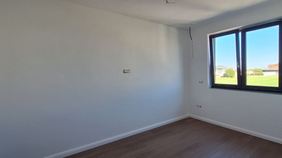 Duplex la cheie cu 5 camere - Poză 11