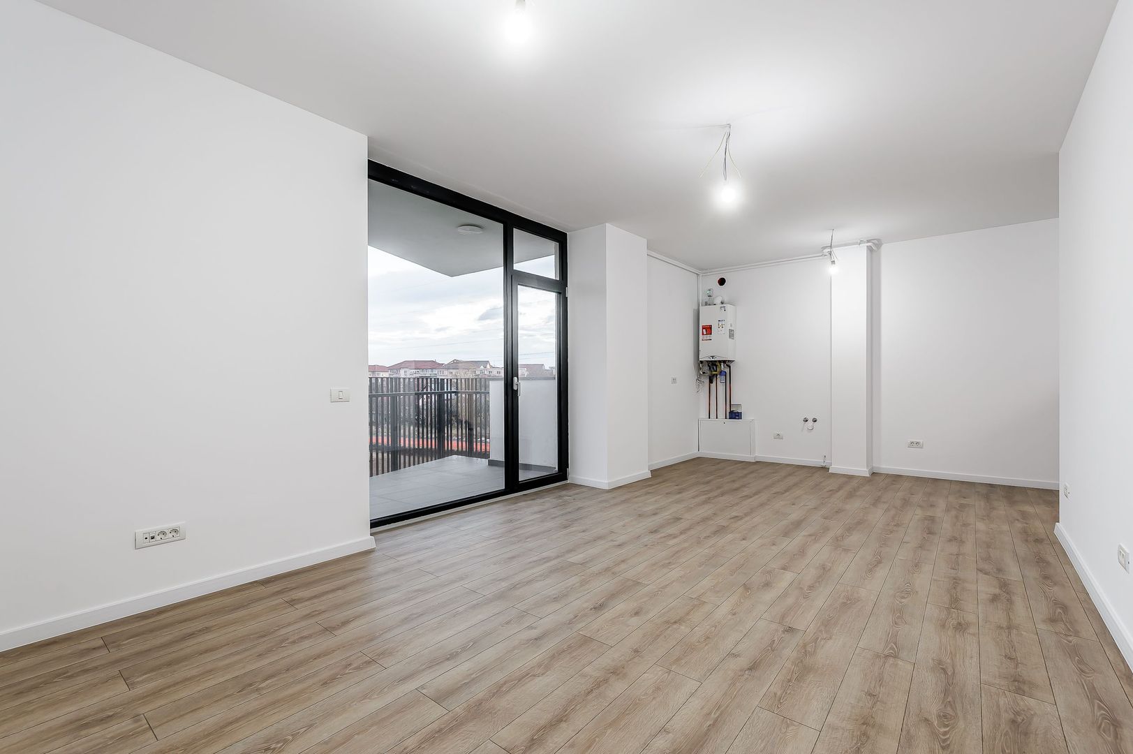 3 camere finisat  la cheie  – 71 mp + parcare subterană - Poză 2