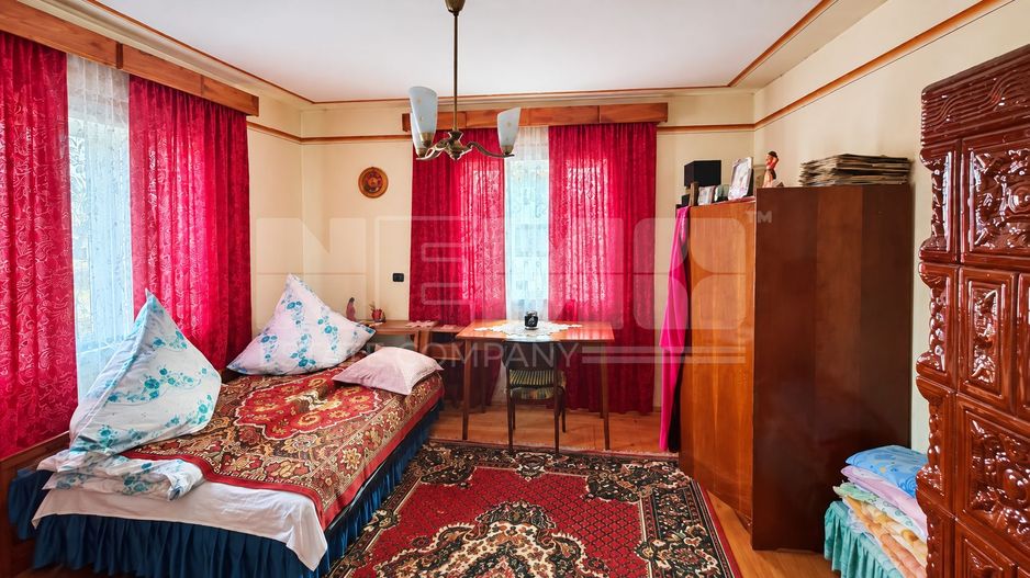 Vilă 5 camere | 200 mp utili | Teren 4.361 mp | Demisol + Mansardă - Poză 5