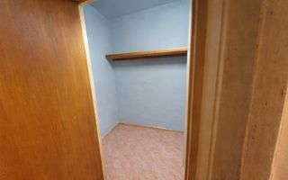 garsoniera Bd 1 Decembrie parter inalt - Poză 3