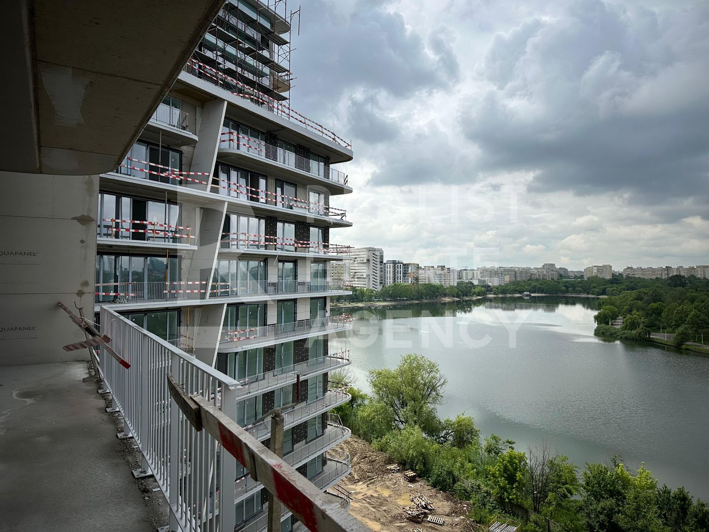 Vânzare apartament cu vedere spre lac, One Lake District - Poză 1