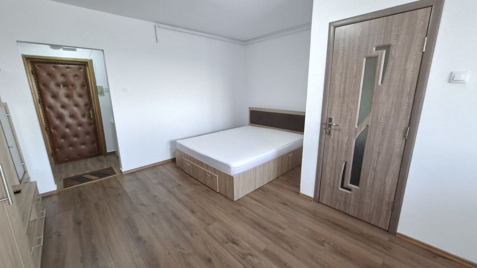 Garsoniera Cocheta de Inchiriat Craiovei centrala proprie - Poză 3
