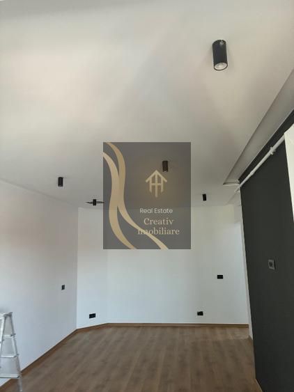 Vând apartament deosebit, zonă ultracentrală, renovat deosebit - Poză 8