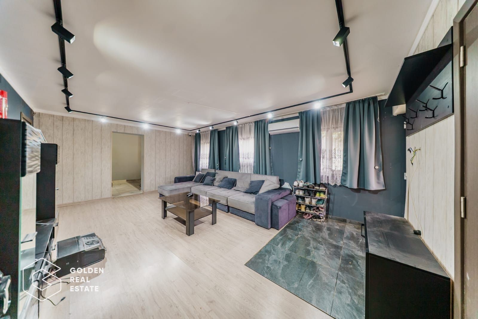 Casa ideala pt familie numeroasa sau spatiu de birouri, teren 908 mp, Gai - Poză 2