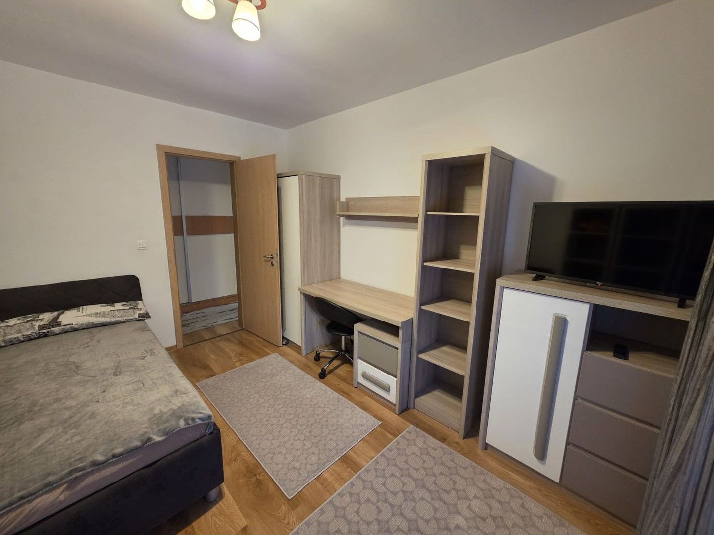 Apartament modern 3 camere Torontalului, Parcare subterană - Poză 13