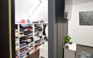 Casa de vanzare in Cartierul Europa-liniste, spartiu, confort - Poză 13