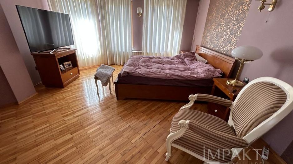Vila individuala de lux de inchiriat, in cartier Gruia aproape de Cetatuie! - Poză 6