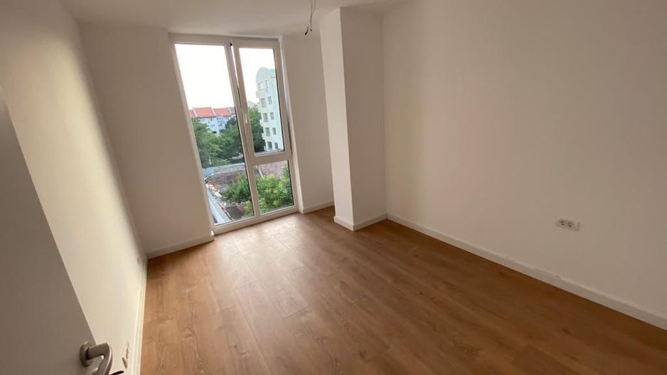 Apartament bloc nou 4 camere - Poză 15