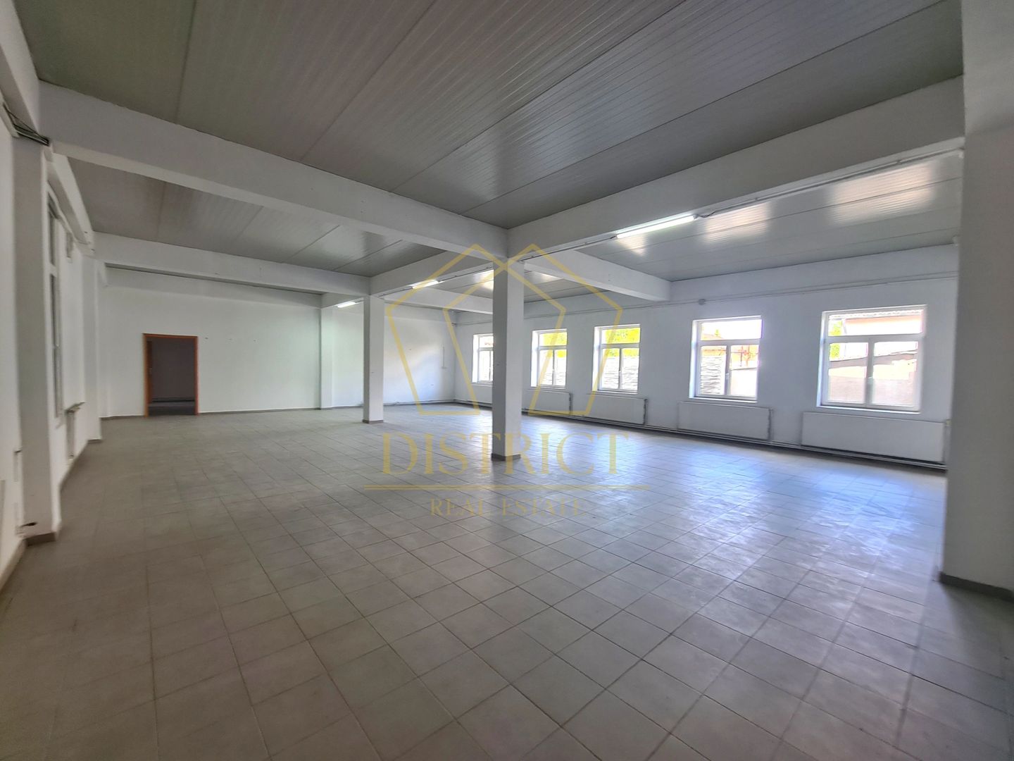 Clădire de birouri cu hala industriala si teren 1464mp | Mehala - Poză 3