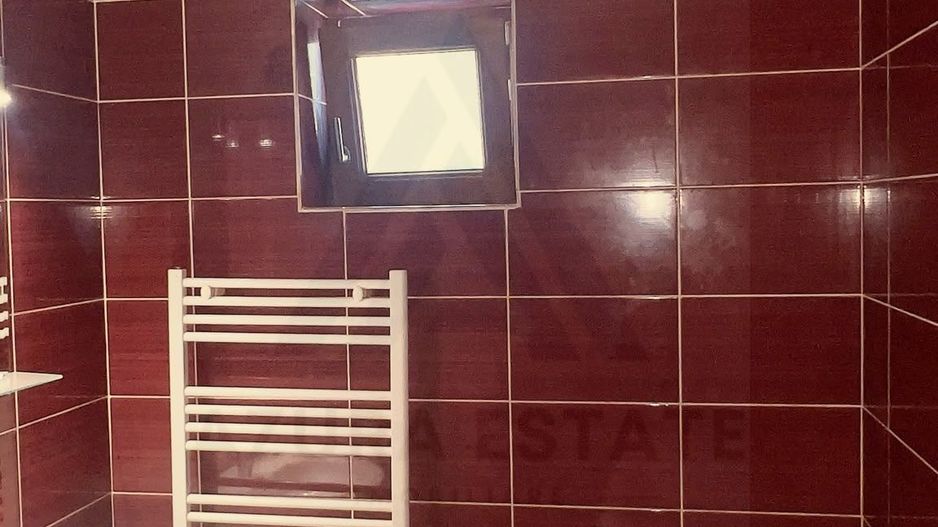 Casă cu 4 camere, curte proprie și 2 balcoane – Șelimbăr - Poză 14