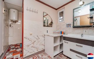 Casă de vânzare, Obileni, Hîncești ,185 m² ,16 ari, 2 garaje - Poză 9