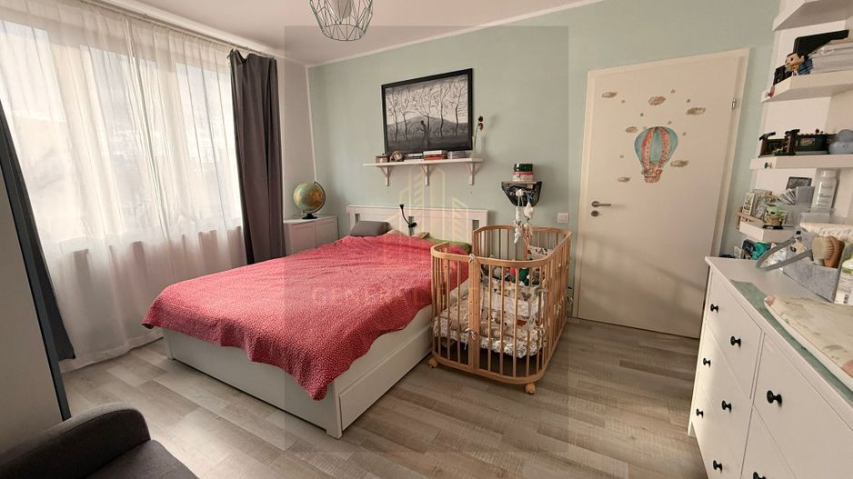 Apartament nou, luminos, cu curte proprie și parcare inclusă - Poză 2
