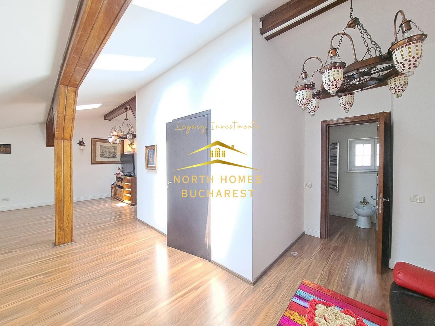 Vila de inchiriat -7 camere -Parcare - zona UNIRII - Poză 4