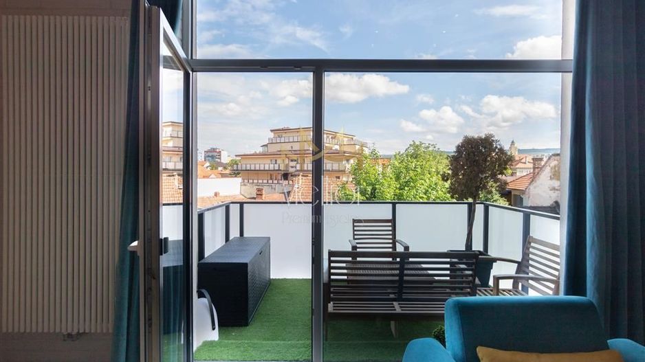 ?** Apartament superb pe doua niveluri Ultrafinisat Semicentral ** - Poză 16