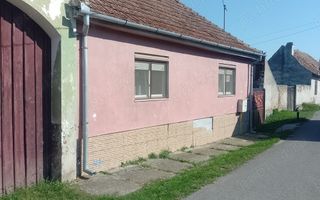 Casă de Vânzare | 3 Camere | 140 MPU | Anexe | Comuna Rosia - Poză 1