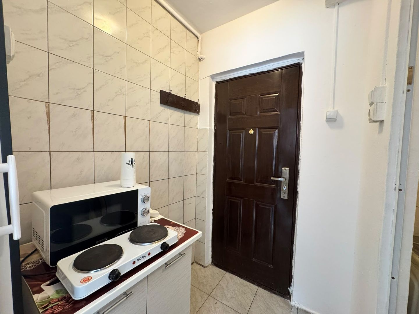 Garsoniera la parter zona Stefan Cel Mare - Poză 5