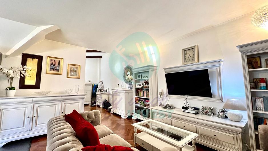 APARTAMENT PREMIUM IN VILA-FINISAJE DE LUX-UNIRII-CURTE PROPRIE - Poză 2